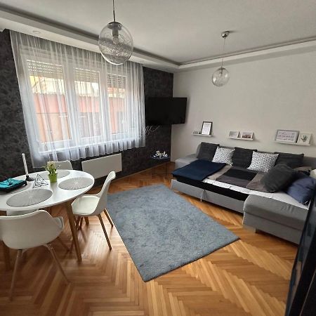 Appartamento Gabend'I Apartman Eger Esterno foto