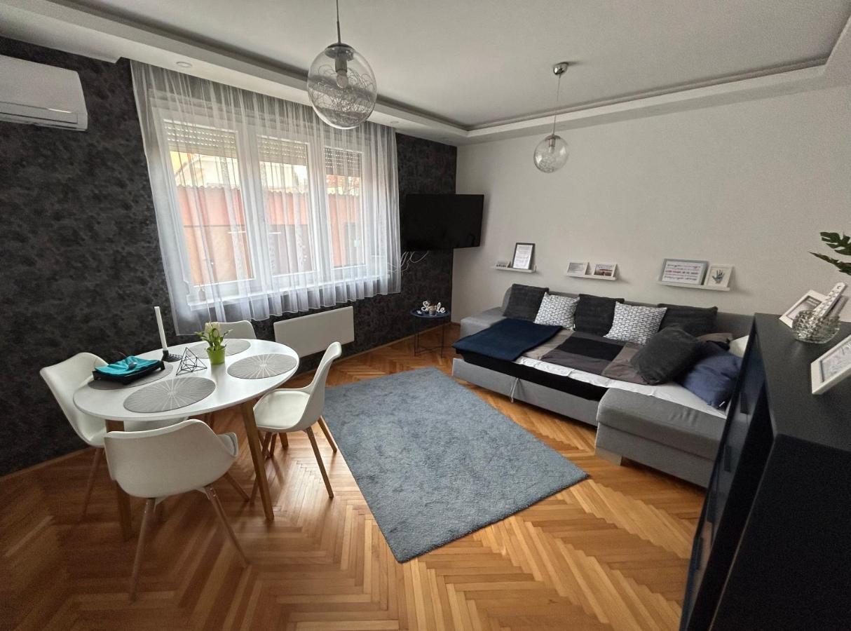 Appartamento Gabend'I Apartman Eger Esterno foto