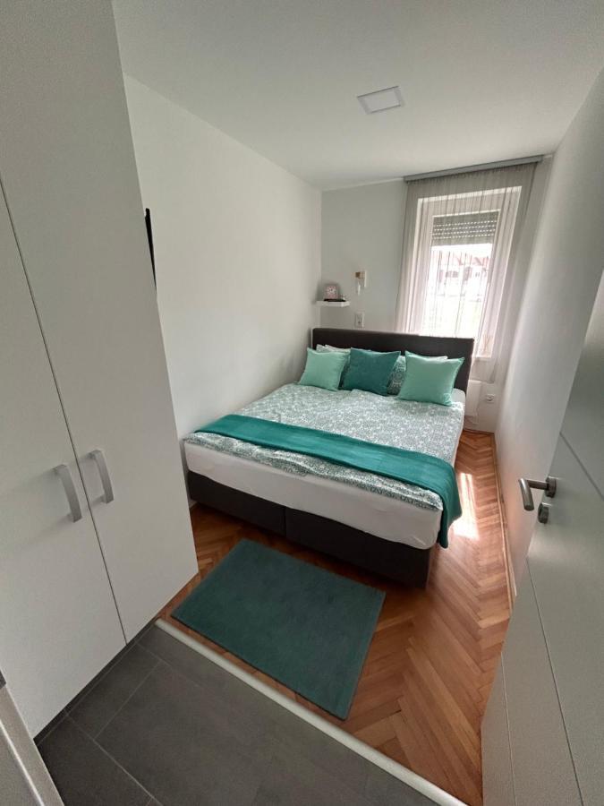 Appartamento Gabend'I Apartman Eger Esterno foto